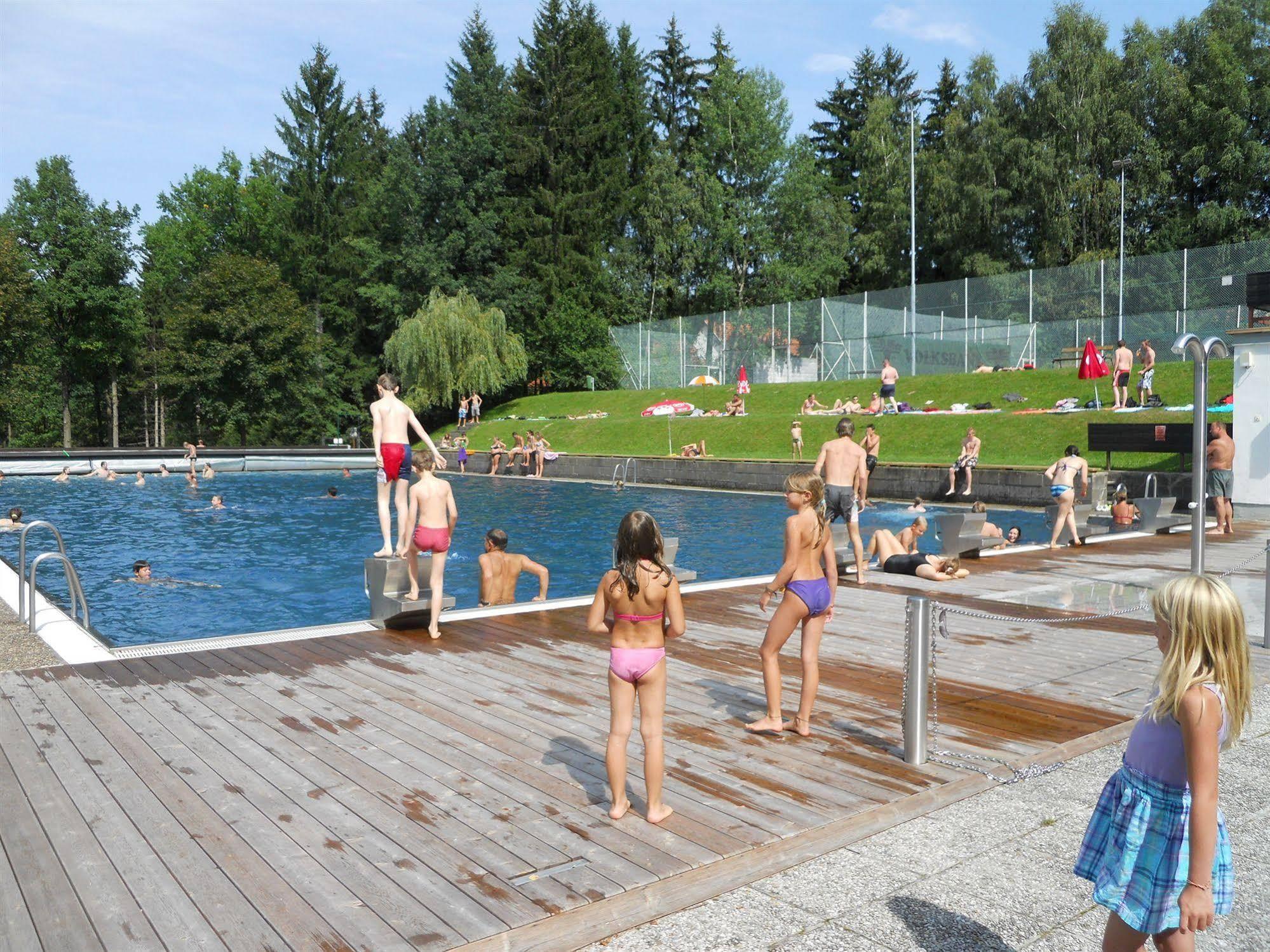 Hotel Theater- Und Feriendorf Koenigsleitn Gmbh Litschau Exteriér fotografie