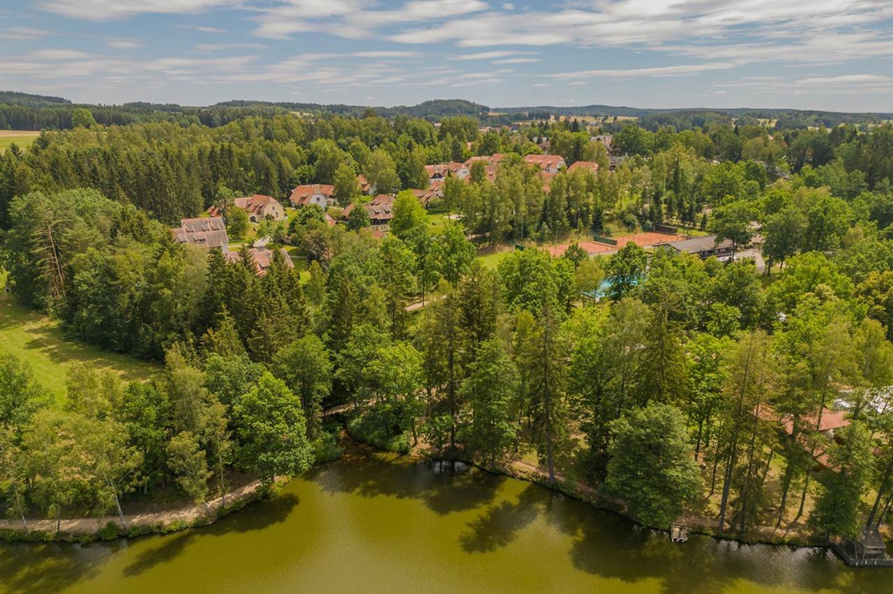 Hotel Theater- Und Feriendorf Koenigsleitn Gmbh Litschau Exteriér fotografie